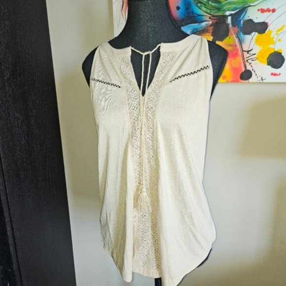 Boho Lace-Inset Racerback Tassel Tank – Unbranded (Tag Removed) - Picture 4 of 6